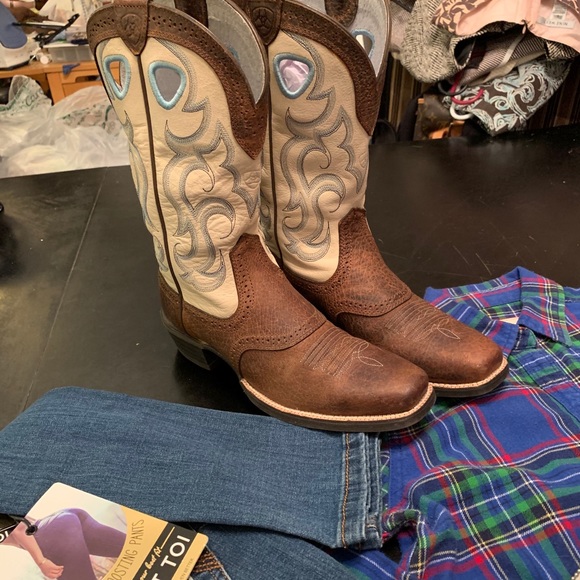 boot barn ariat shoes